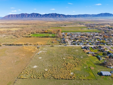 160 Booth St, Grantsville, UT 84029 - photo 4