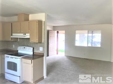 3140 Vickie Ln, Sparks, NV 89431 - photo 2