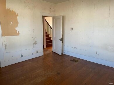 main floor 2nd bdrm