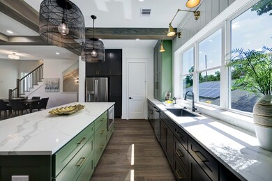 2509 Princeton St, Houston, TX 77009 - photo 4