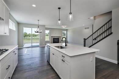 Kitchen with large island