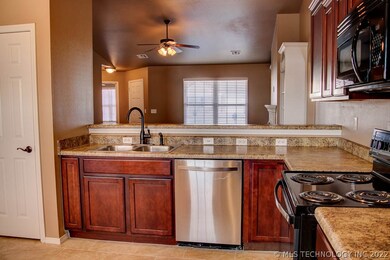 420 E 149th St, Glenpool, OK 74033 - photo 7