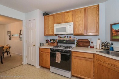 30 Brewster Cir unit 371, Old Bridge, NJ 08857 - photo 4