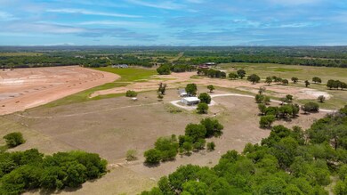 907 Springfield Rd, Springtown, TX 76082 - photo 7