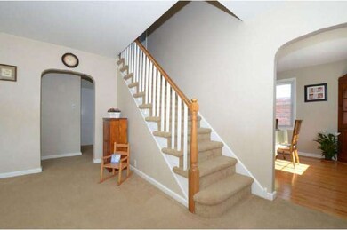 136 Walnut Hill Ln, Havertown, PA 19083 - photo 2