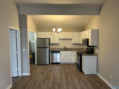 3701 Squaw Valley Dr SW unit D, Huntsville, AL 35805 - photo 3