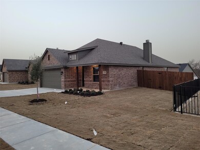 329 Paloma St, Weatherford, TX 76087 - photo 4