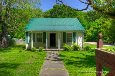 707 Madison St, Manchester, TN 37355 - photo 2