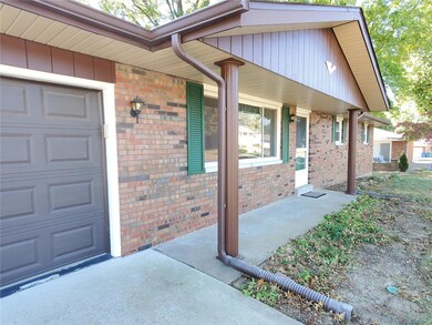 503 Bauer Ln, Maryville, IL 62062 - photo 3