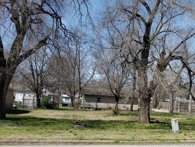 320 S Cherokee Ave, Tahlequah, OK 74464 - photo 6