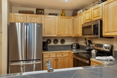 Aspenwood lodge 106 MLS-5