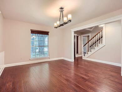 14918 Oak Bluff Ct, Houston, TX 77070 - photo 5