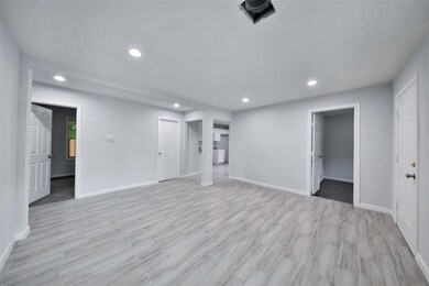 3834 Dreyfus St, Houston, TX 77021 - photo 5