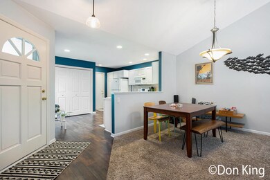 2224MeadowglenNE-4