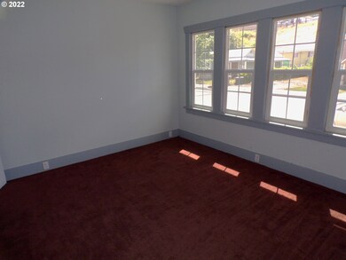 608 SW 6th St, Pendleton, OR 97801 - photo 5