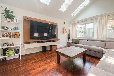 1735 Indiana St, Houston, TX 77006 - photo 2