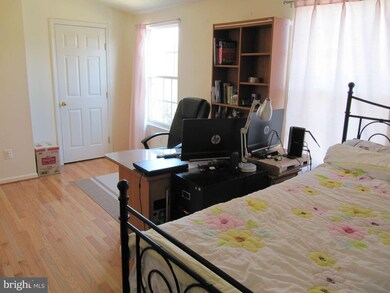 13921 Winding Ridge Ln, Centreville, VA 20121 - photo 5