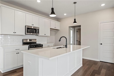 1408 Zennor Ct, Raymore, MO 64083 - photo 3