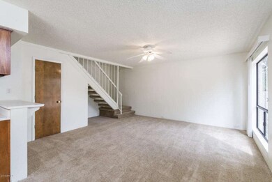 8817 S 48th St Unit 3 - MLS-9