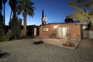 SPACIOUS BACK YARD