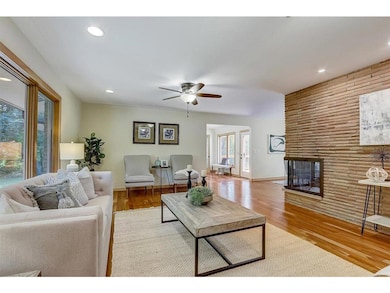 Wonderful first impression upon entering! Cherry h