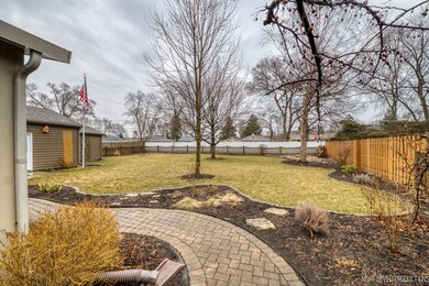 2202 Bluebird Ln, Rolling Meadows, IL 60008 - photo 3