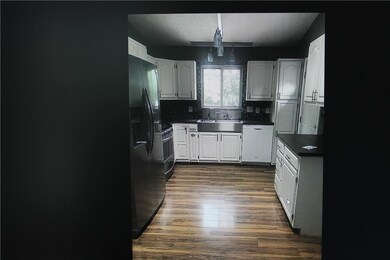 1025 Chad Ct, Plainfield, IN 46168 - photo 6