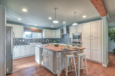 Kitchen (2)