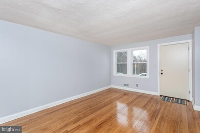 4123 Shannon Dr, Baltimore, MD 21213 - photo 7