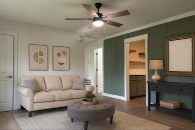 923 W 9th St, Freeport, TX 77541 - photo 4