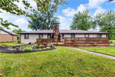 311 Center Place, Parsons, KS 67357 - photo 2