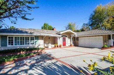 Great Curb appeal with circular drive