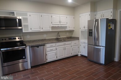 13502 Harrison Ave, Fort Washington, MD 20744 - photo 4