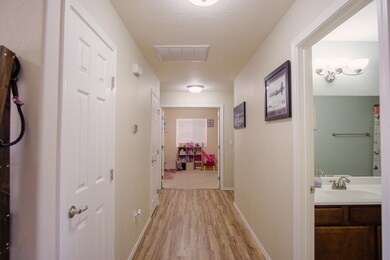 221 Burnage Ln, Alamogordo, NM 88310 - photo 5