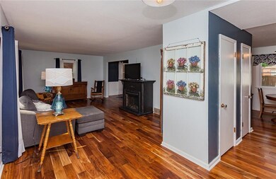 2908 46th St, Des Moines, IA 50310 - photo 7