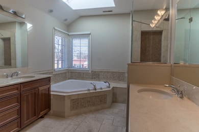 772 S Fairview Ave, Elmhurst, IL 60126 - photo 6