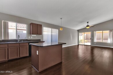 831 E Orchid Ln, Chandler, AZ 85225 - photo 7