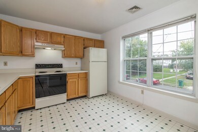 610 Kenilworth Ave, Lansdale, PA 19446 - photo 5