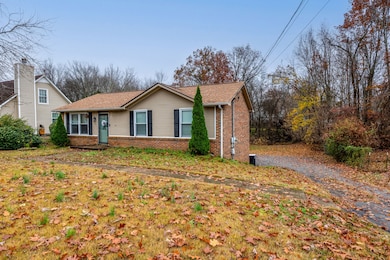 408 Newman Dr, Clarksville, TN 37042 - photo 2