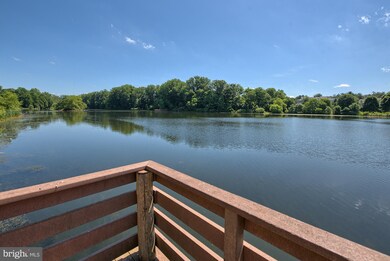 18814 Sky Blue Cir, Germantown, MD 20874 - photo 2