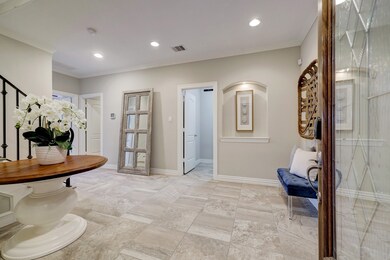 2412 Hazard St, Houston, TX 77019 - photo 2