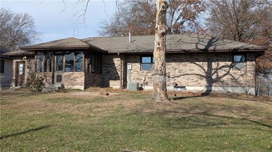 1408 Country Club Dr, Pleasant Hill, MO 64080 - photo 2