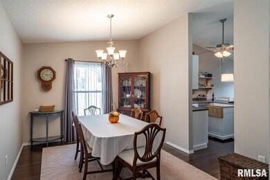 4619 Washington St, Davenport, IA 52806 - photo 6