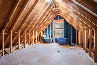 525 Aristocrat Dr, Loganville, GA 30052 - photo 7