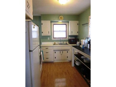 Kitchen. Lovely updated kitchen w/nice appliances