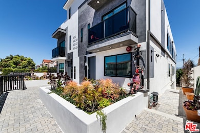 4615 St Charles Place unit 1/4, Los Angeles, CA 90019 - photo 6