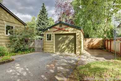 Detached heated garage