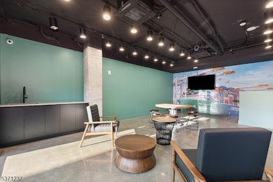 65 Mcwhorter St unit 201, Newark, NJ 07105 - photo 5