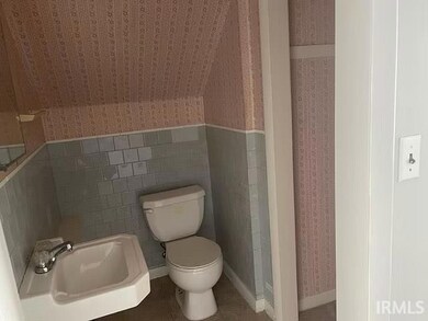 2115 S Pershing Dr, Muncie, IN 47302 - photo 5