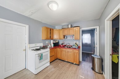 41 W L St, Lowell, MA 01850 - photo 5